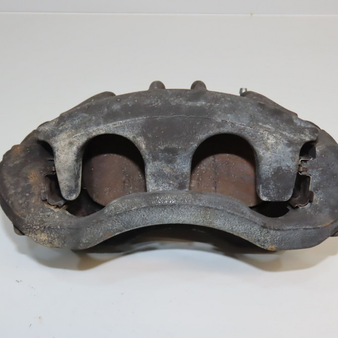 Etrier de frein avant gauche occasion RENAULT MASTER III 410119220R 2