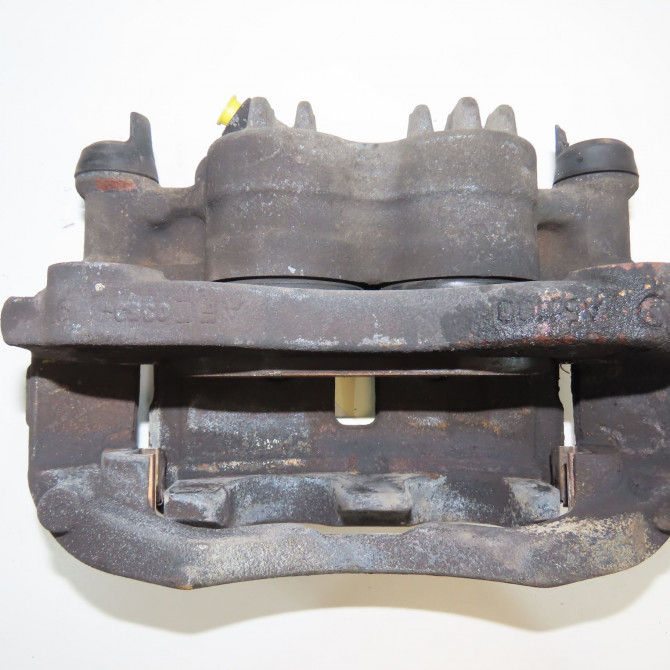 Etrier de frein avant gauche occasion RENAULT MASTER III 410119220R 4