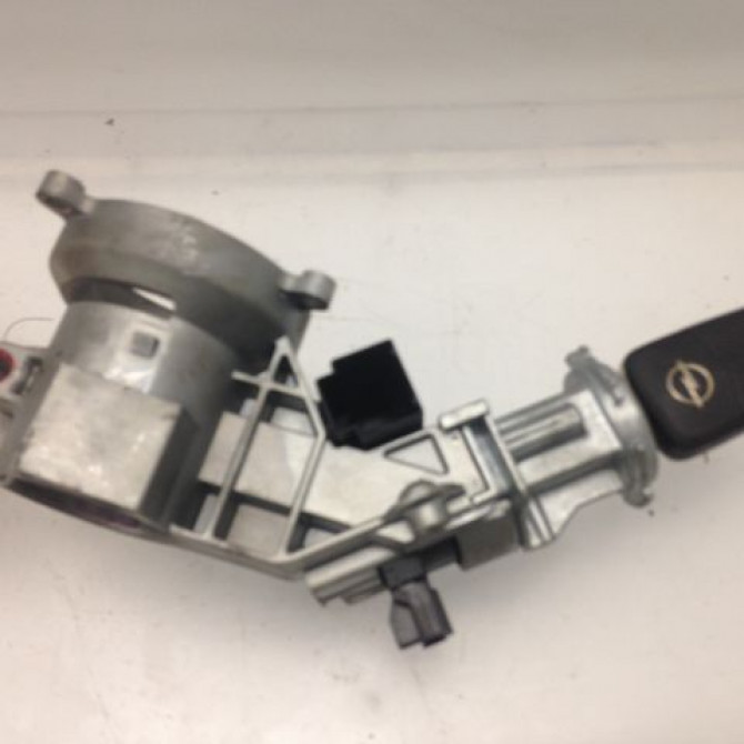 Antivol de direction occasion OPEL CORSA IV Phase 1 09-2006->12-2010 1.3 CDTI 90ch 93181728 2