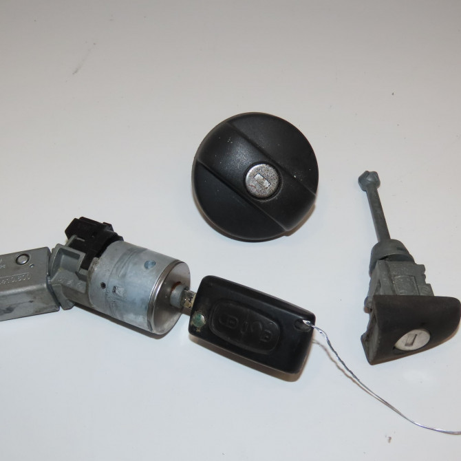 Kit serrures + antivol occasion PEUGEOT 207 Phase 1 04-2006->06-2013 1.4 HDI 4162NV 1
