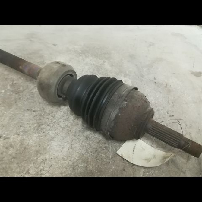 Transmission avant droite occasion RENAULT 19 Phase 2 04-1992->04-1997 1.4i 7701349972 2