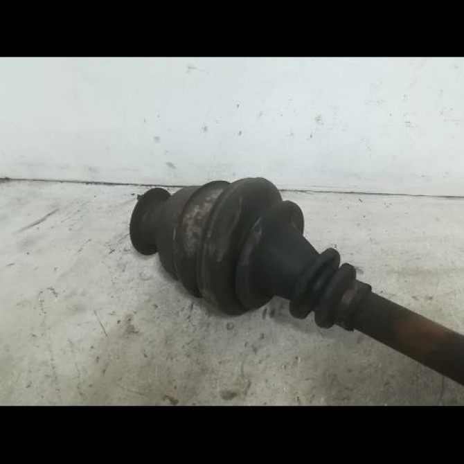 Transmission avant droite occasion RENAULT 19 Phase 2 04-1992->04-1997 1.4i 7701349972 3