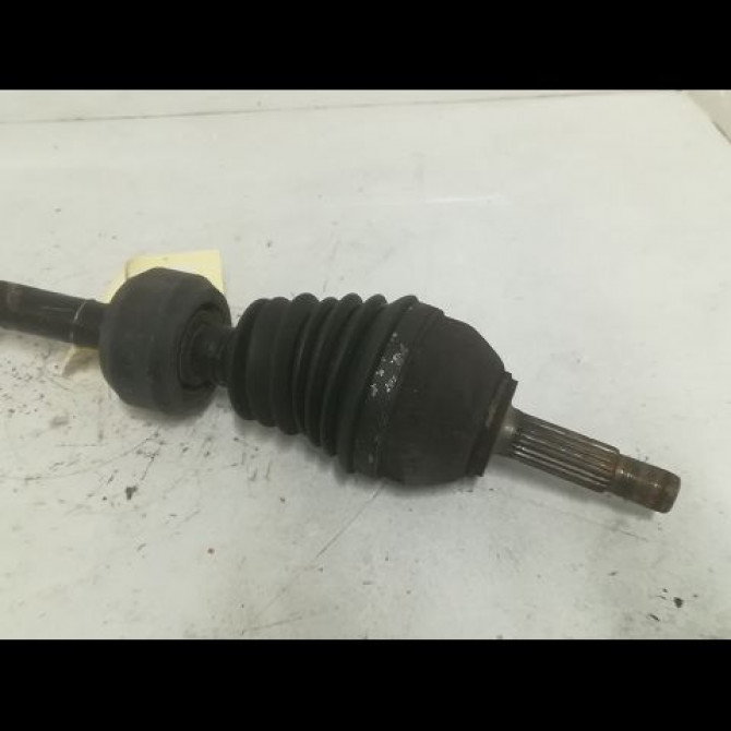 Transmission avant droite occasion RENAULT 19 Phase 2 04-1992->04-1997 1.4i 7701349972 2