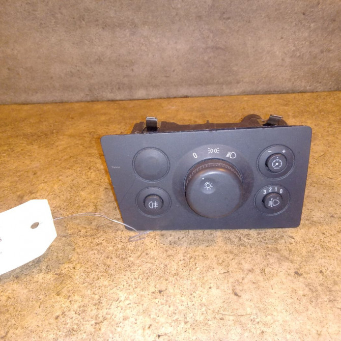 Interrupteur commande de phares occasion OPEL ZAFIRA II Phase 2 01-2008->12-2014 93185579 1