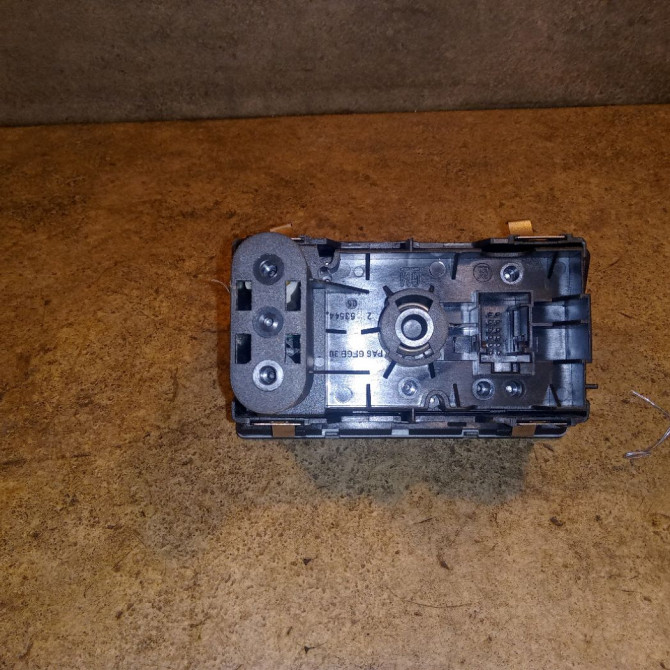 Interrupteur commande de phares occasion OPEL ZAFIRA II Phase 2 01-2008->12-2014 93185579 2