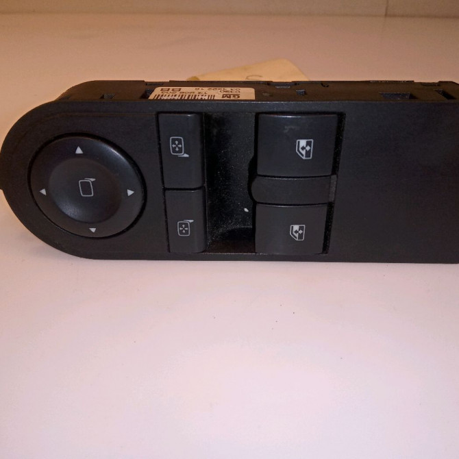 Commande lève-glace porte avant gauche occasion OPEL ASTRA III ASTRA III Phase 1 2004-04-01->2006-12-31 1.9 CDTI 120ch 13228877 1