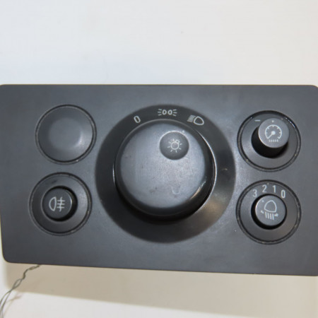 Interrupteur commande de phares occasion OPEL ZAFIRA II Phase 1 07-2005->12-2007 1.9 CDTI 120ch 93185579