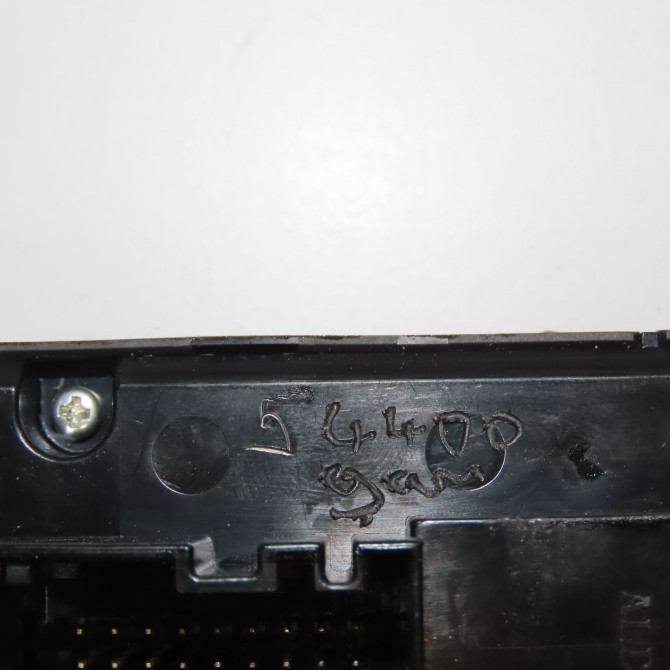 Commande lève-glace porte avant gauche occasion OPEL ZAFIRA II Phase 1 07-2005->12-2007 1.9 CDTI 120ch 13228877 4