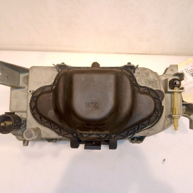 Phare droit occasion RENAULT 19 Phase 2 04-1992->04-1997 1.9 D 7701036028 2