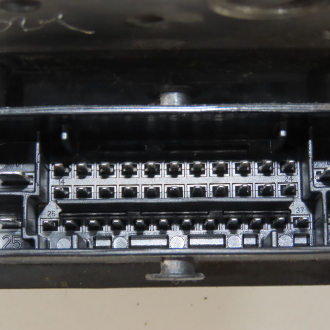 Unité hydraulique ABS occasion AUDI A4 III Phase 1 01-2008->10-2011 2.0 TDI 120ch 8K0614517FM 5