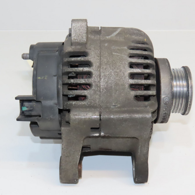 Alternateur occasion RENAULT CLIO II Phase 2 06-2001->07-2006 1.5 DCI 65ch 8200537415 4