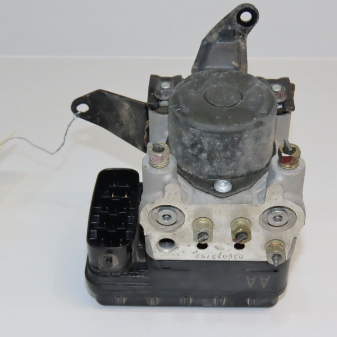 Unité hydraulique ABS occasion SUZUKI JIMNY Phase 1 04-1995->04-1999 1.5 D 65ch 5610081A11 2