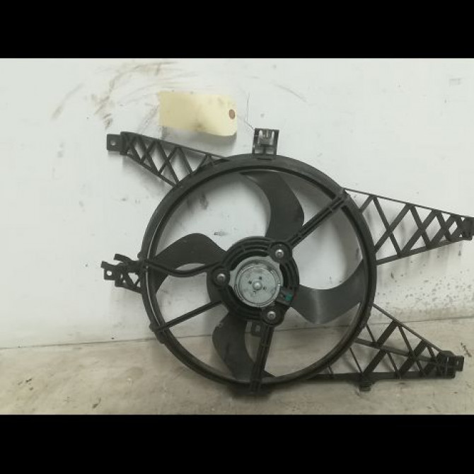 Ventilateur de refroidissement occasion RENAULT TWINGO II Phase 1 06-2007->11-2011 1.5 DCI 65ch 7701068309 2