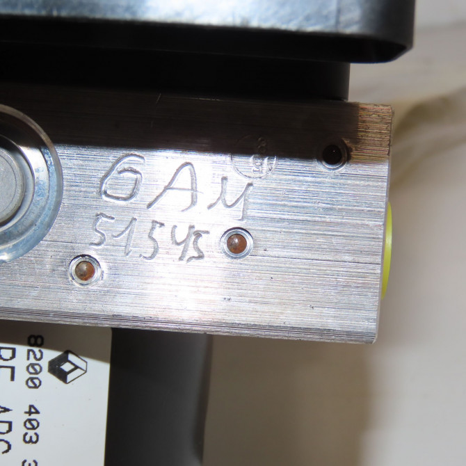 Unité hydraulique ABS occasion RENAULT TWINGO II Phase 1 06-2007->11-2011 1.2i 16v 75ch 8201044236 8