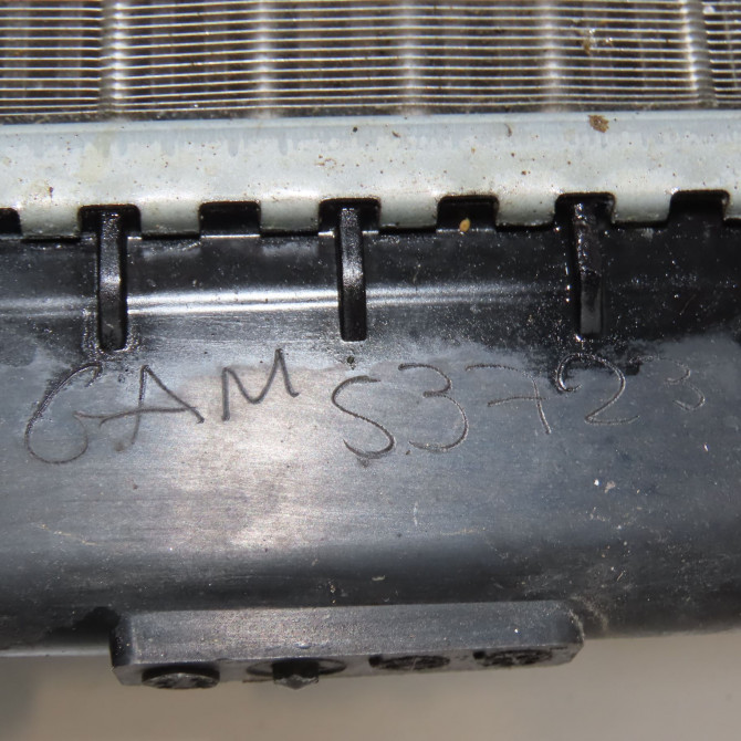 Radiateur occasion RENAULT TWINGO II Phase 1 06-2007->11-2011 1.2i 16v 75ch 8200369307 4