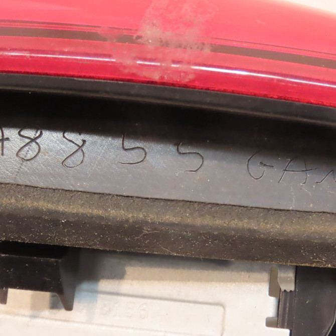 Feu arrière intérieur droit occasion  265502395R 3