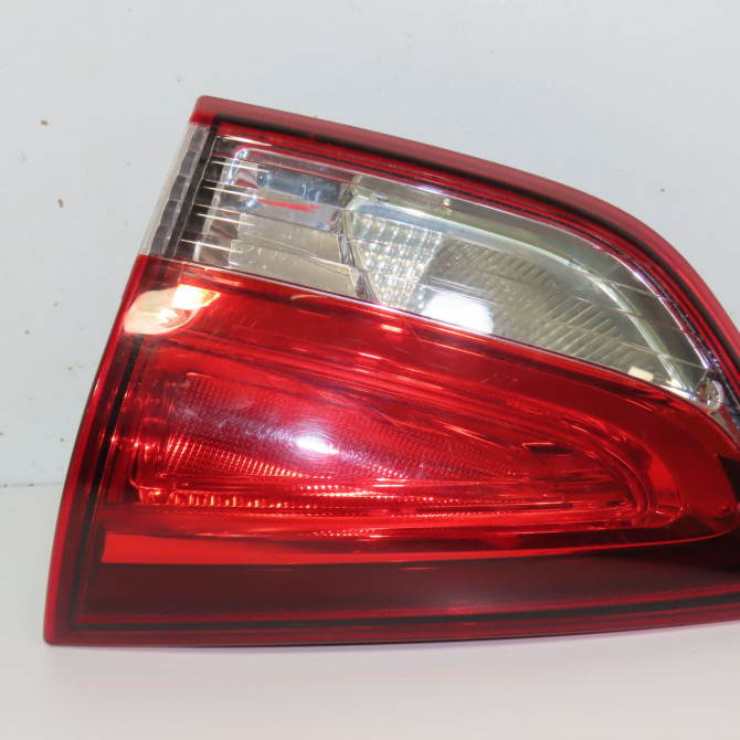 Feu arrière intérieur droit occasion  265502395R 1