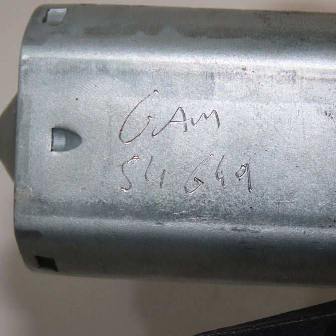 Moteur essuie-glace arrière occasion RENAULT ESPACE IV Phase 1 09-2002->03-2006 2.2 DCI 150ch 8200031083 5