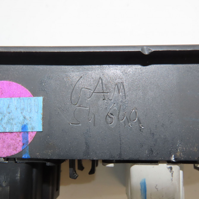 Commande lève-glace porte avant gauche occasion RENAULT ESPACE IV Phase 1 09-2002->03-2006 2.2 DCI 150ch 8200315044 5