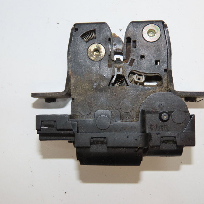 Serrure hayon occasion RENAULT ESPACE IV Phase 1 09-2002->03-2006 2.2 DCI 150ch 8200229957 2