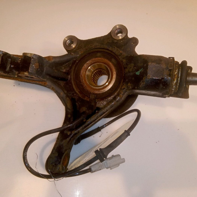 Moyeu avg occasion CITROEN C4 PICASSO I Phase 1 01-2007->10-2013 1.6 HDi 16v 110ch 330796 2