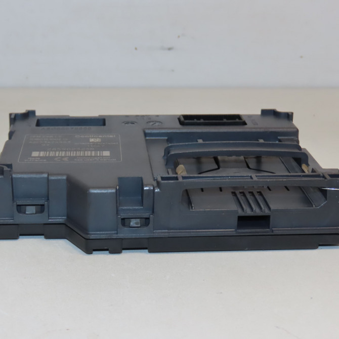 Lecteur de carte occasion RENAULT CLIO IV Phase 1 07-2012->... 1.5 DCI 90ch 285901934R 1