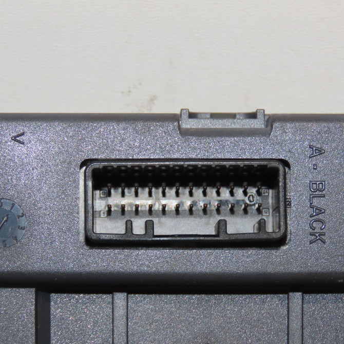 Lecteur de carte occasion RENAULT CLIO IV Phase 1 07-2012->... 1.5 DCI 90ch 285901934R 3