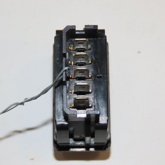 Commande lève-glace porte avant gauche occasion CITROEN XSARA PICASSO Phase 1 12-1999->02-2004 2.0 HDi 90ch 655407 2