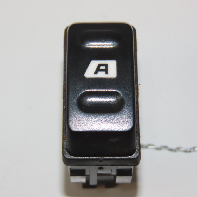 Commande lève-glace porte avant gauche occasion CITROEN XSARA PICASSO Phase 2 02-2004->12-2010 1.6 HDI 92 ch 655407 1