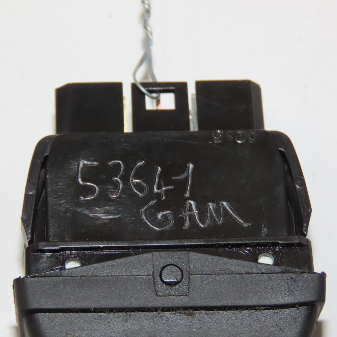 Commande lève-glace porte avant gauche occasion CITROEN XSARA PICASSO Phase 2 02-2004->12-2010 1.6 HDI 92 ch 655407 3