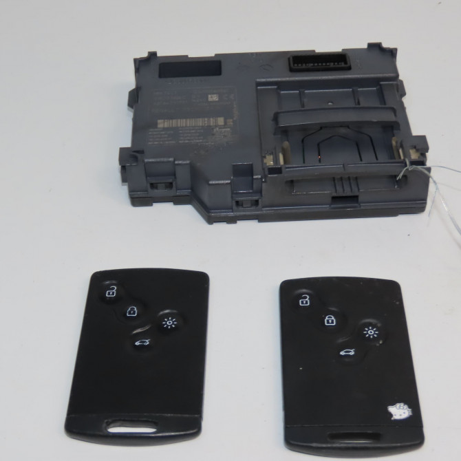 Lecteur de carte occasion RENAULT CLIO IV Phase 1 07-2012->... 1.5 DCI 90ch 285901934R 1