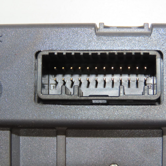 Lecteur de carte occasion RENAULT CLIO IV Phase 1 07-2012->... 1.5 DCI 90ch 285901934R 4