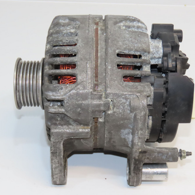 Alternateur occasion VOLKSWAGEN GOLF V 3C903023B 4