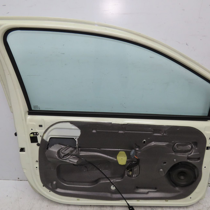 Porte avant gauche occasion RENAULT TWINGO II Phase 1 06-2007->11-2011 1.2i 16v 75ch 801010419R 2