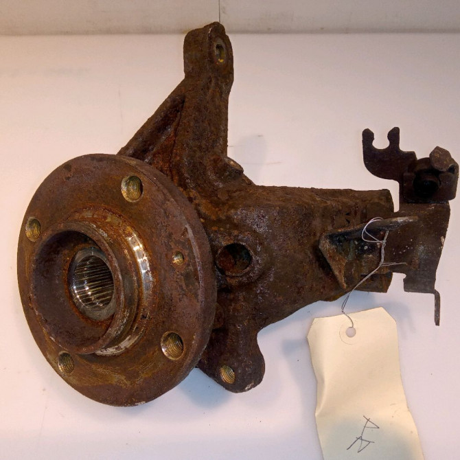 Moyeu avd occasion CITROEN XSARA PICASSO Phase 2 02-2004->12-2010 1.6 HDI 92 ch 330796 1