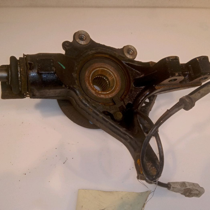 Moyeu avd occasion CITROEN C4 PICASSO I Phase 1 01-2007->10-2013 1.6 HDi 16v 110ch 330796 2