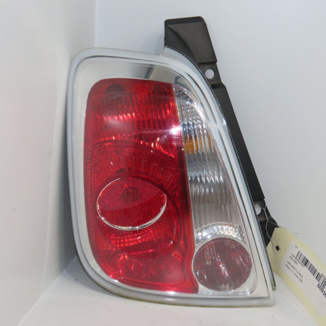 Feu arrière gauche occasion FIAT 500 II 500 II Phase 1 2007-07-01->2016-03-31 1.2i 69ch 51885548 1