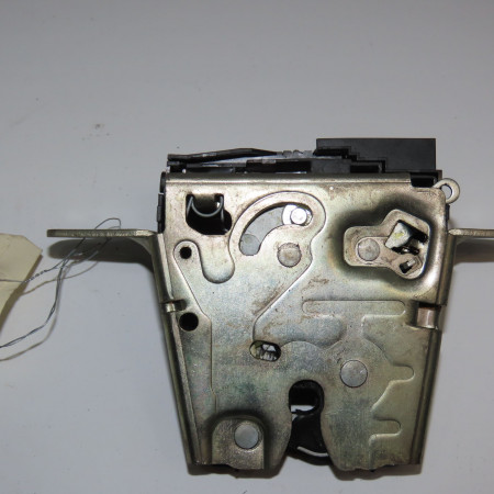 <span class="tt">Serrure hayon occasion  </span><span class="designation"> </span>