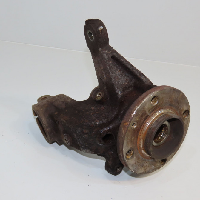 Moyeu avg occasion CITROEN XSARA PICASSO Phase 2 02-2004->12-2010 1.6 HDI 92 ch 330796 1