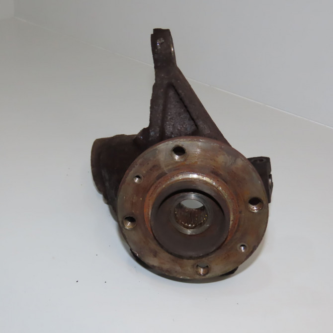 Moyeu avg occasion CITROEN XSARA PICASSO Phase 2 02-2004->12-2010 1.6 HDI 92 ch 330796 2