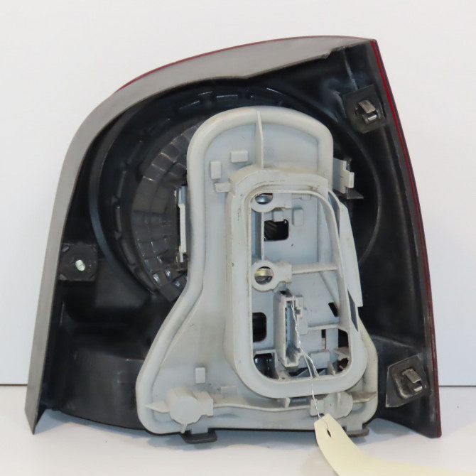Feu arrière gauche occasion VOLKSWAGEN POLO IV Phase 2 05-2005->09-2009 1.4 TDI 70ch 6Q6945095AB 2