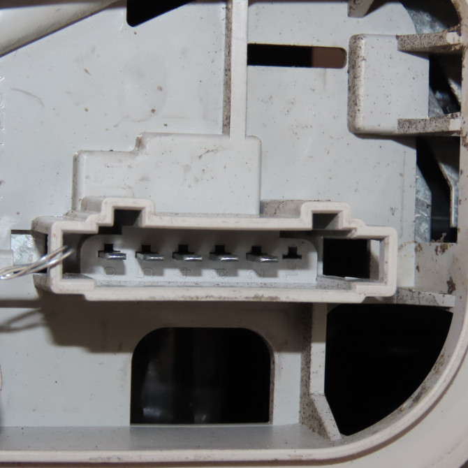 Feu arrière gauche occasion VOLKSWAGEN POLO IV Phase 2 05-2005->09-2009 1.4 TDI 70ch 6Q6945095AB 3