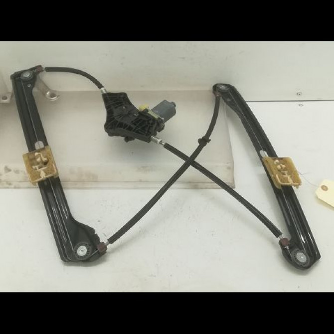 Mecanisme + moteur lève-glace avant droit occasion VOLKSWAGEN GOLF VII GOLF VII Phase 1 2012-10-01->2017-06-30 5G4837462H 4