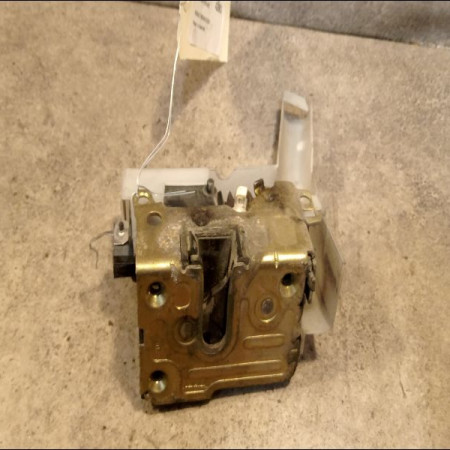 Serrure porte ard occasion RENAULT MEGANE SCENIC I Phase 1 09-1996->08-1999 1.9 D 7701469941