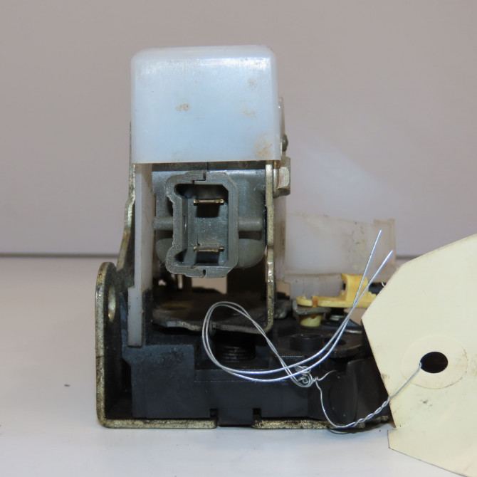 Serrure porte avg occasion RENAULT CLIO II Phase 1 03-1998->06-2001 1.6 7701045304 3