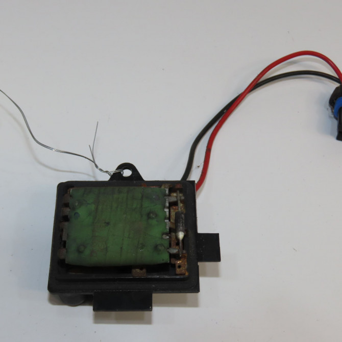 Resistance de chauffage occasion RENAULT CLIO II Phase 1 03-1998->06-2001 1.2 7701044816 1