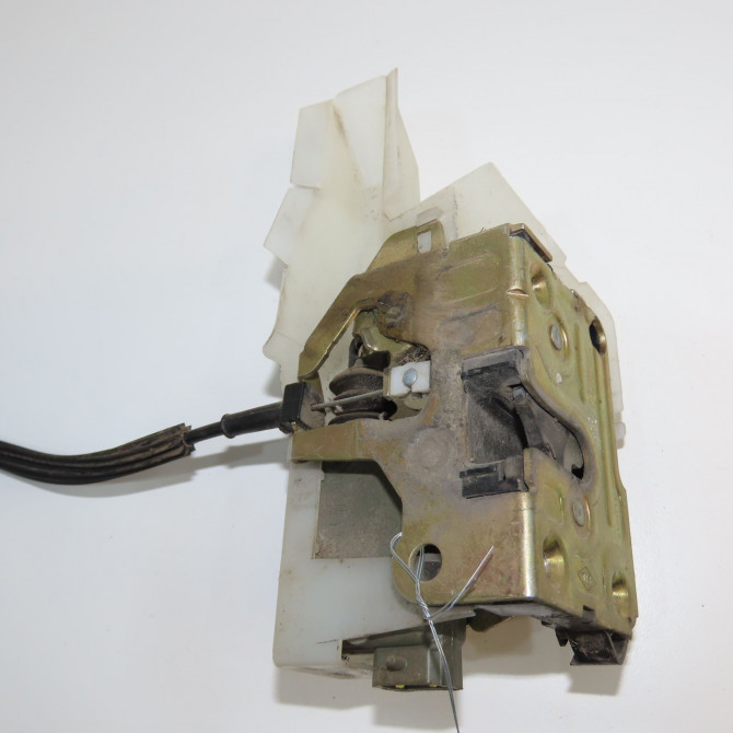 Serrure porte avd occasion RENAULT CLIO II Phase 1 03-1998->06-2001 1.2 7701045305 1