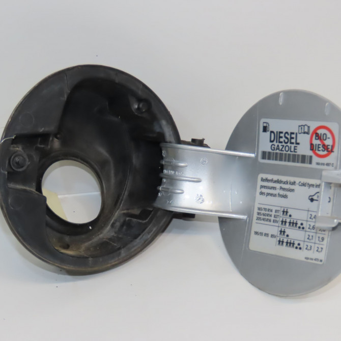 Volet de trappe carburant occasion VOLKSWAGEN POLO IV Phase 2 05-2005->09-2009 1.4 TDI 70ch 6Q6809857EGRU 2