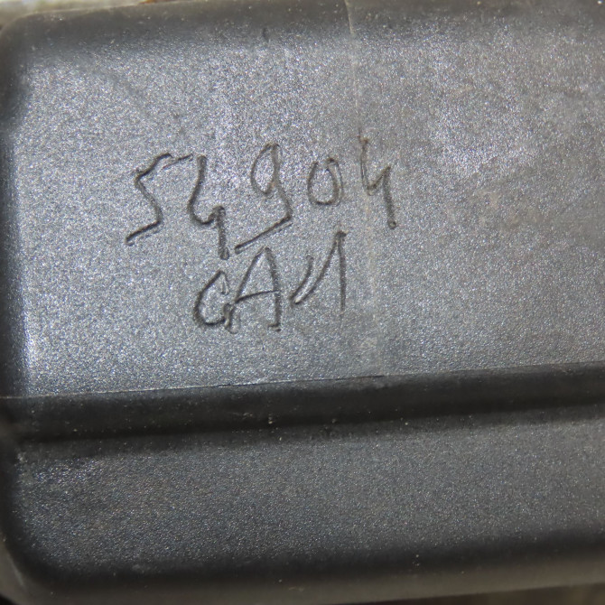 Volet de trappe carburant occasion VOLKSWAGEN POLO IV Phase 2 05-2005->09-2009 1.4 TDI 70ch 6Q6809857EGRU 4