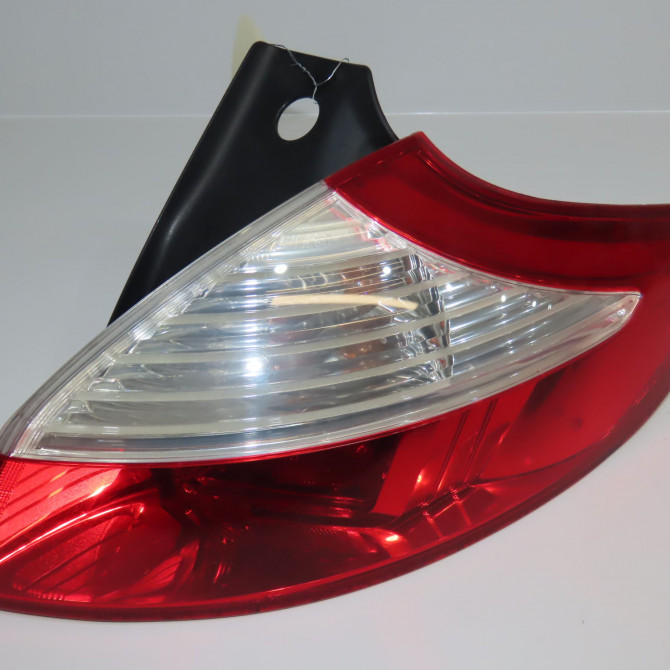 Feu arrière droit occasion RENAULT MEGANE III Phase 1 11-2008->01-2012 1.6i 16v 110ch 265500007R 1
